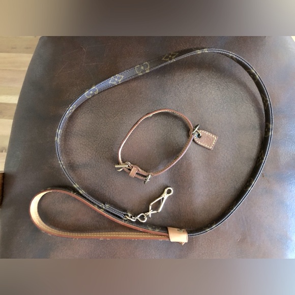 Louis Vuitton Dog Collar and Leash Set - Picture 6 of 6